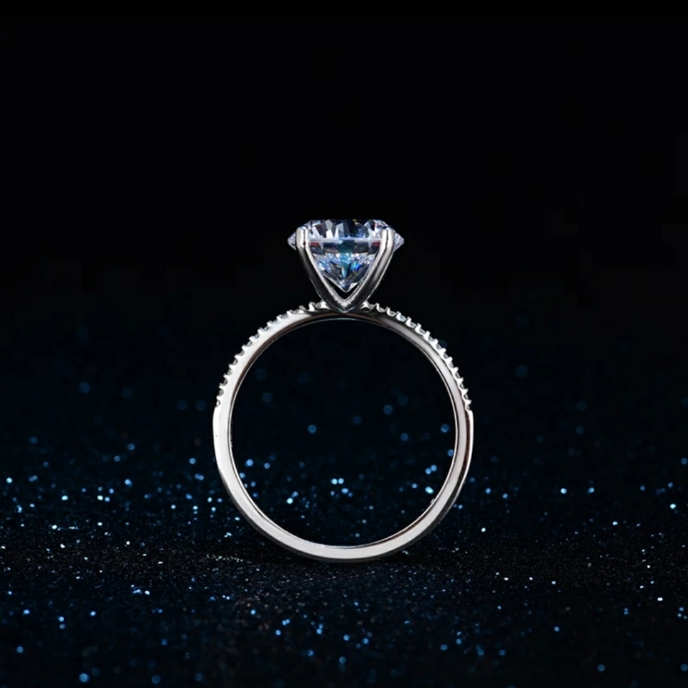 FIRM SALE     3.0ct Luxury ring. 925 Sterling Silver Ring - Picture 2 of 5